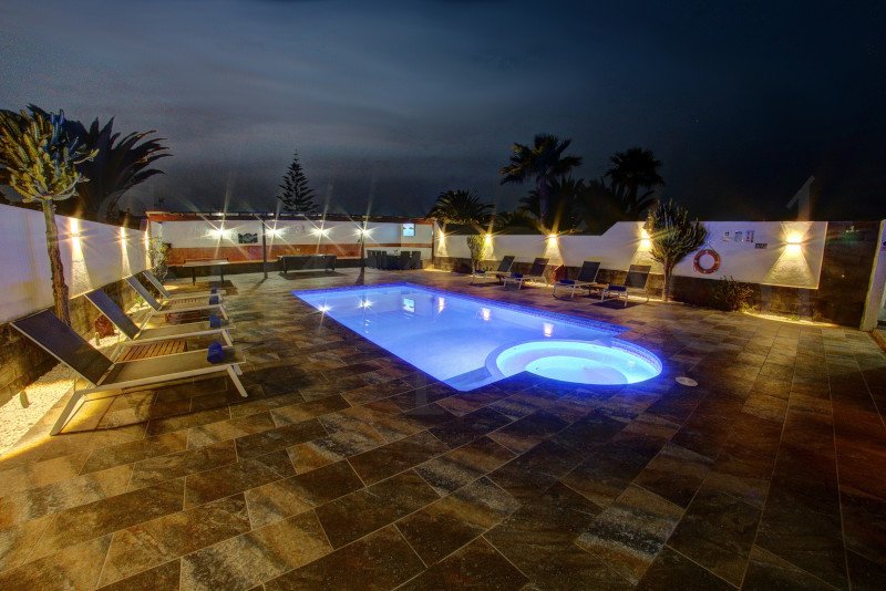 Casa Canela - villas en lanzarote con piscina climatizada